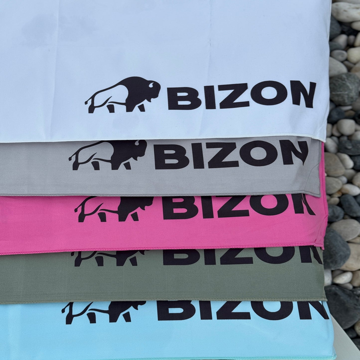 Microfiber magnetic towels